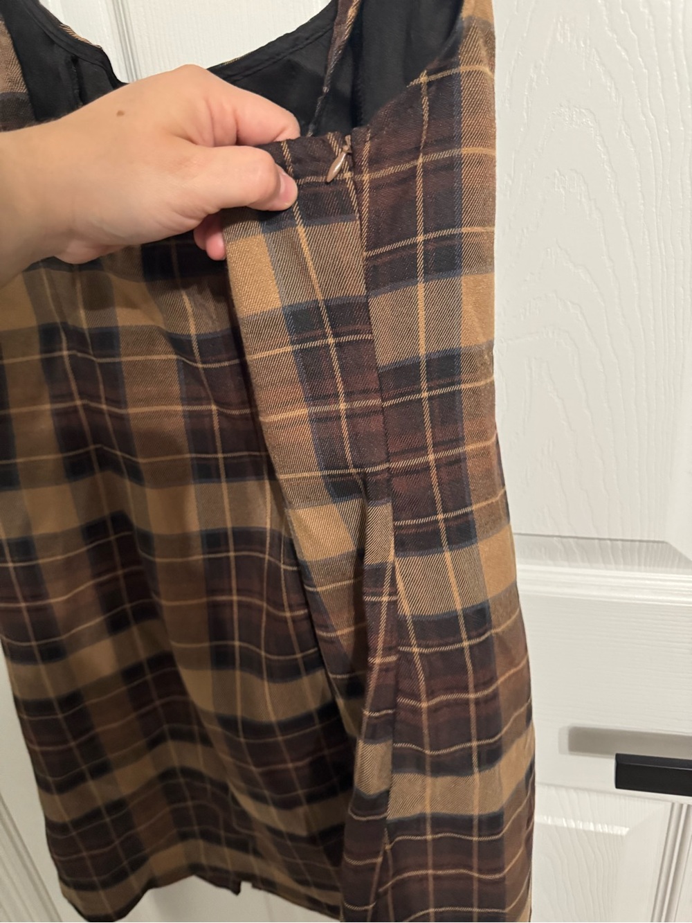 SCOOP NECKLINE CHECKS ZIPPER MINI DRESS - Picture 3 of 5